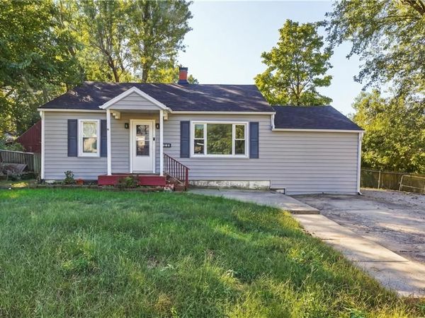 413 E Black Diamond Street, Richmond, MO 64085