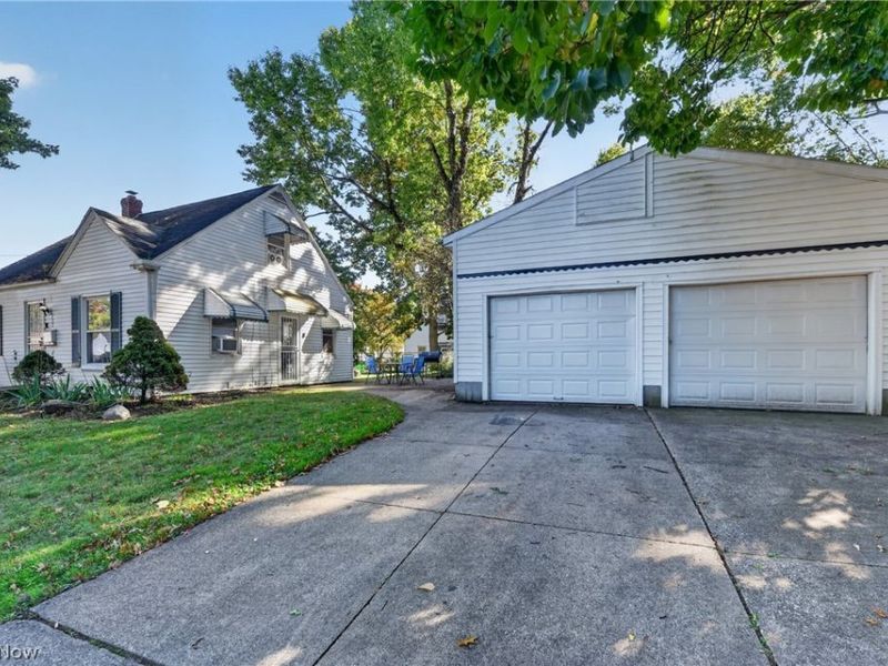 792 Caddo Avenue, Akron, OH 44305 Photo 3
