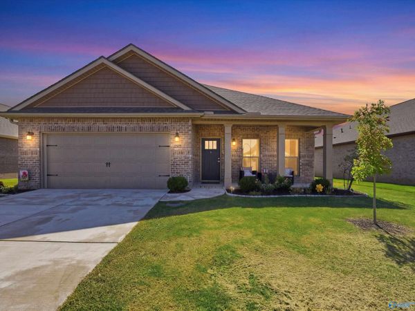 12572 Whitcomb Circle, Athens, AL 35613