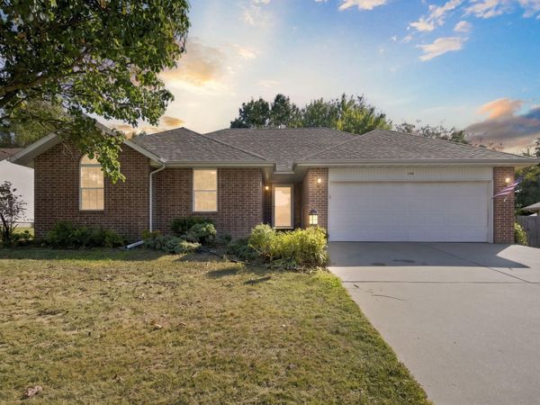 2100 S Denny Street , Ozark, MO 65721