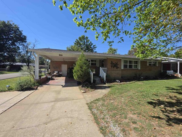 600 N 9 1/2 St , Paragould, AR 72450