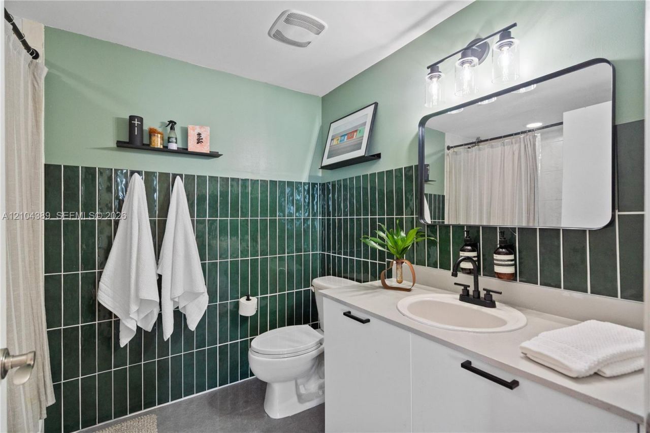 3180 SW 22nd Ter , Unit 1205, Miami, FL 33145 Photo