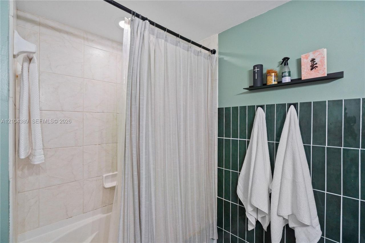3180 SW 22nd Ter , Unit 1205, Miami, FL 33145 Photo