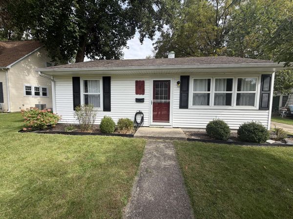 204 E Electric Court, Sturgis, MI 49091