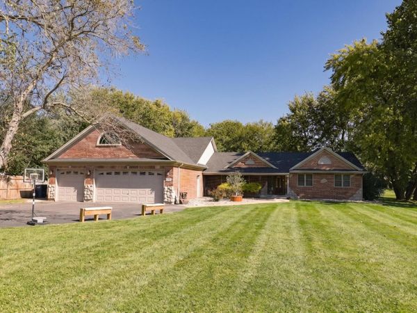 5S571 S Tuthill Road , Naperville, IL 60563