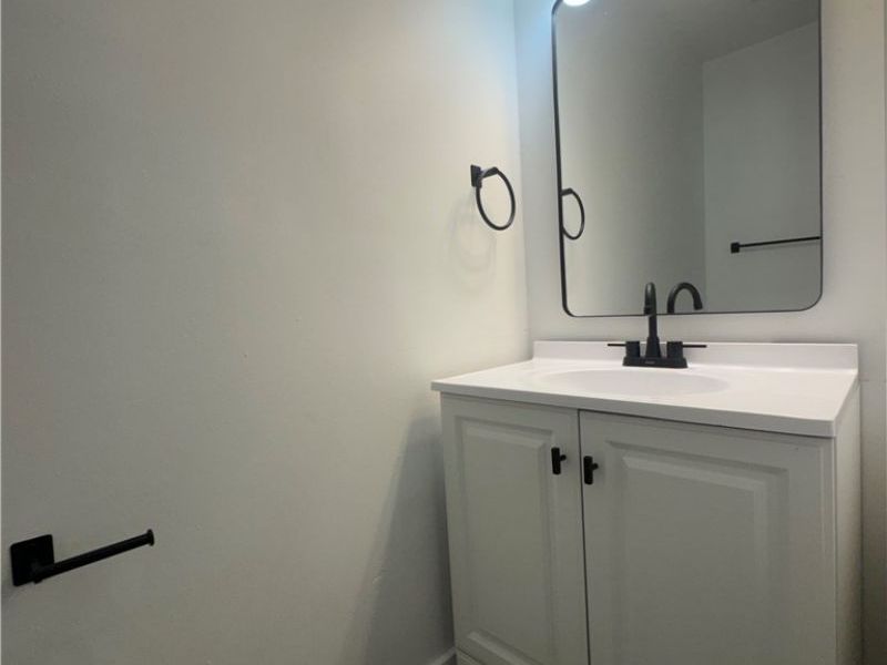 623 E 117th Street, Cleveland, OH 44108 Photo 2