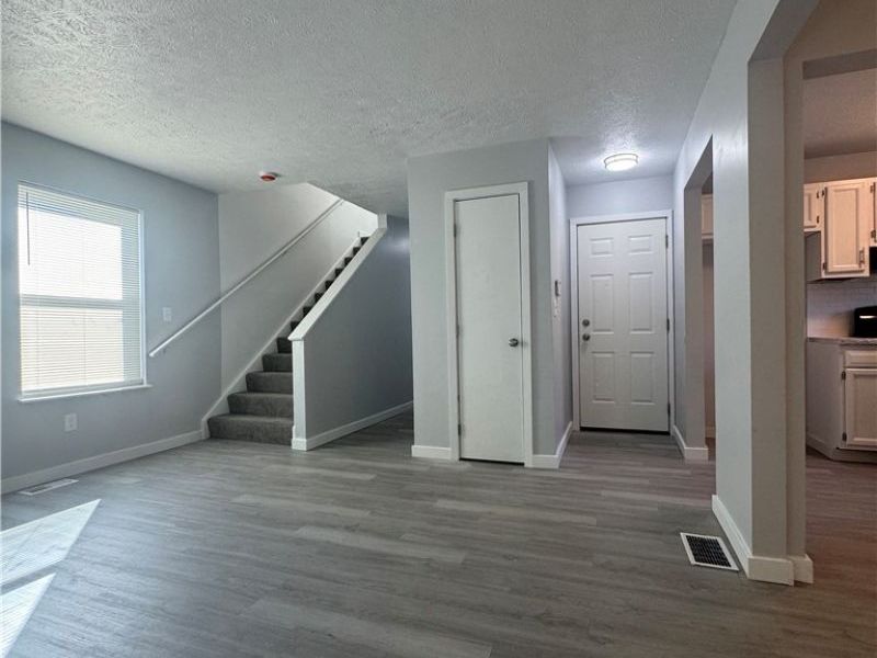 623 E 117th Street, Cleveland, OH 44108 Photo 8