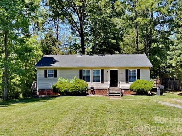 2208 Shalimar Drive , Charlotte, NC 28216