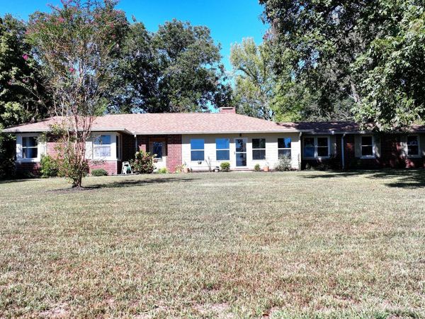 278 Alamo Highway , Trenton, TN 38382