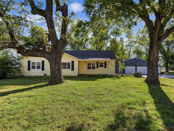 9218 Morning Star Road , Bentonville, AR 72713