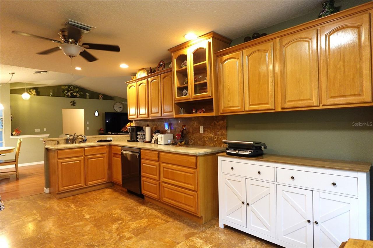 8879 N Sandree Drive , Citrus Springs, FL 34434 Photo