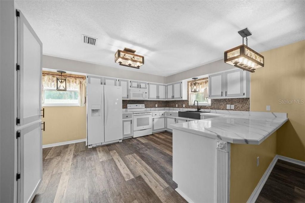 12575 W Foss Groves Path , Inglis, FL 34449 Photo