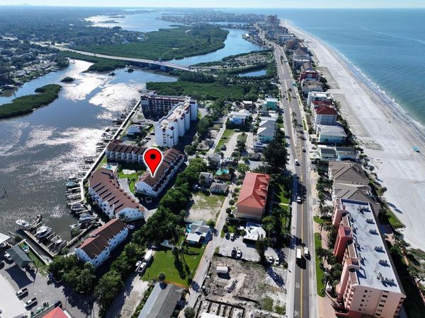 19201 VISTA LANE, Unit D2, INDIAN SHORES, FL 33785