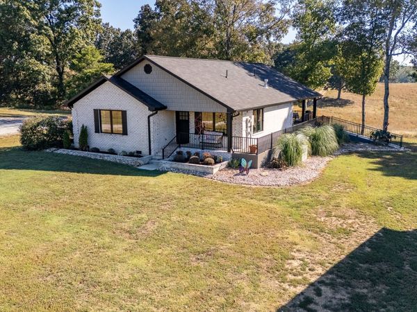 36 Watson Ln , Lawrenceburg, TN 38464