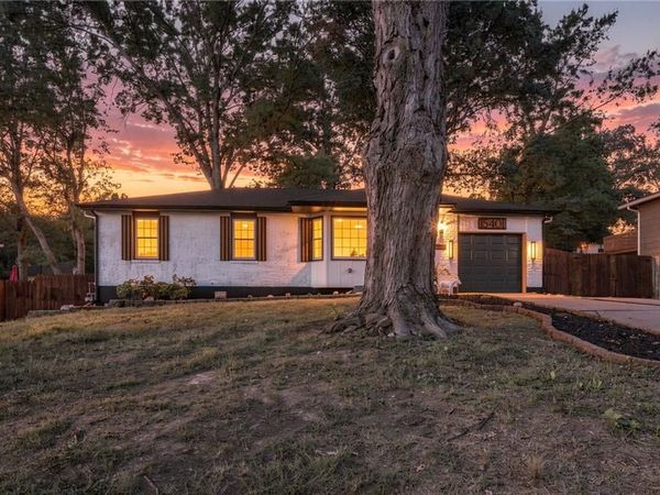 15401 E 36th Street, Independence, MO 64055