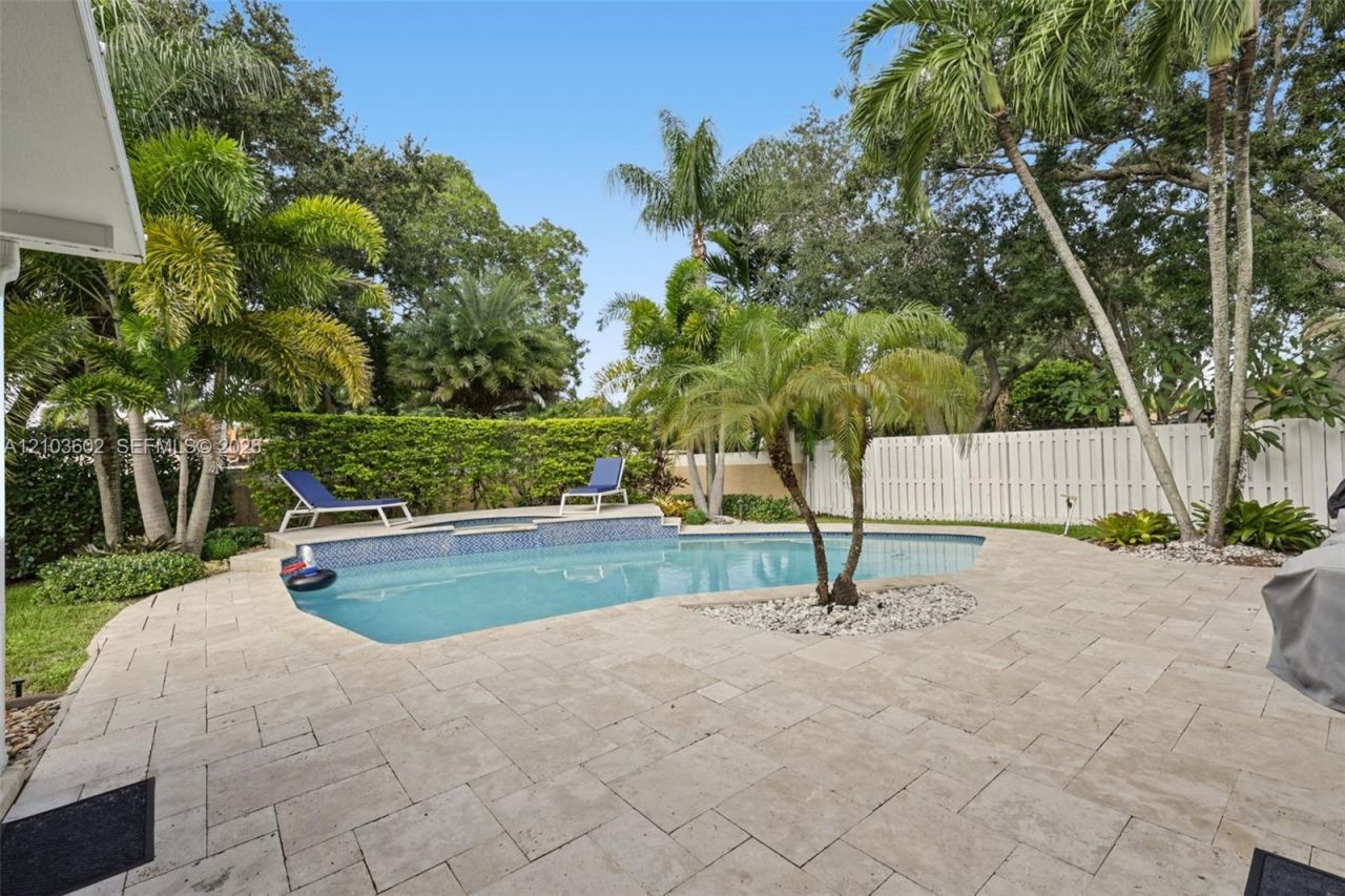 1203 NW 127th Dr, Sunrise, FL 33323 Photo