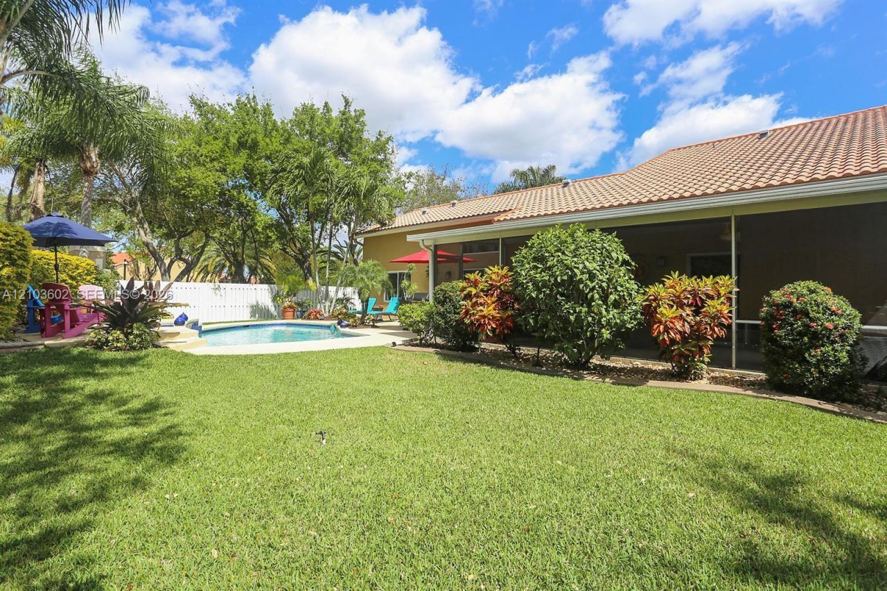 1203 NW 127th Dr, Sunrise, FL 33323 Photo
