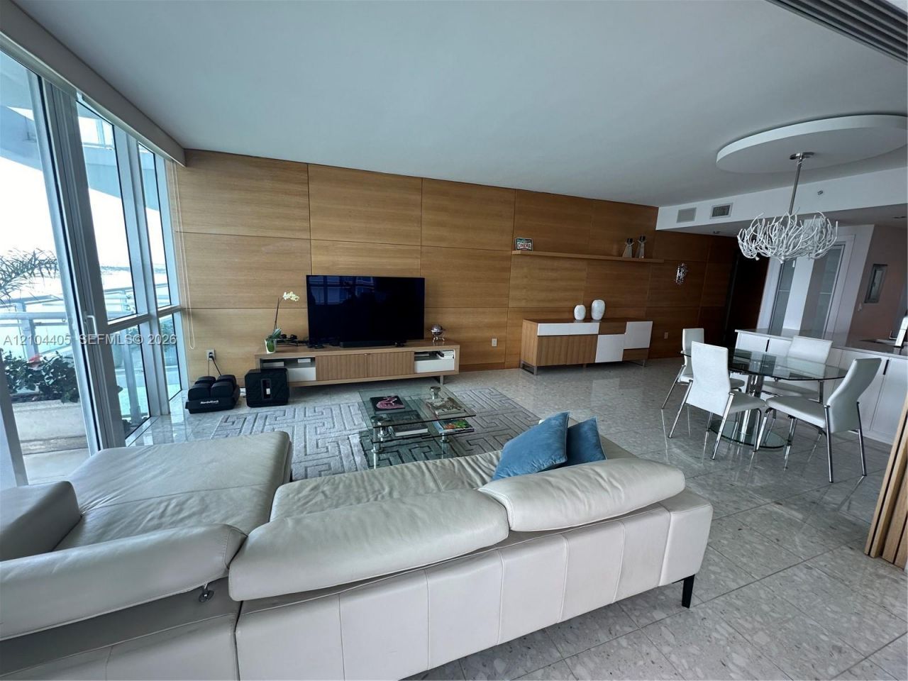 540 West Ave, Unit 1811, Miami Beach, FL 33139 Photo