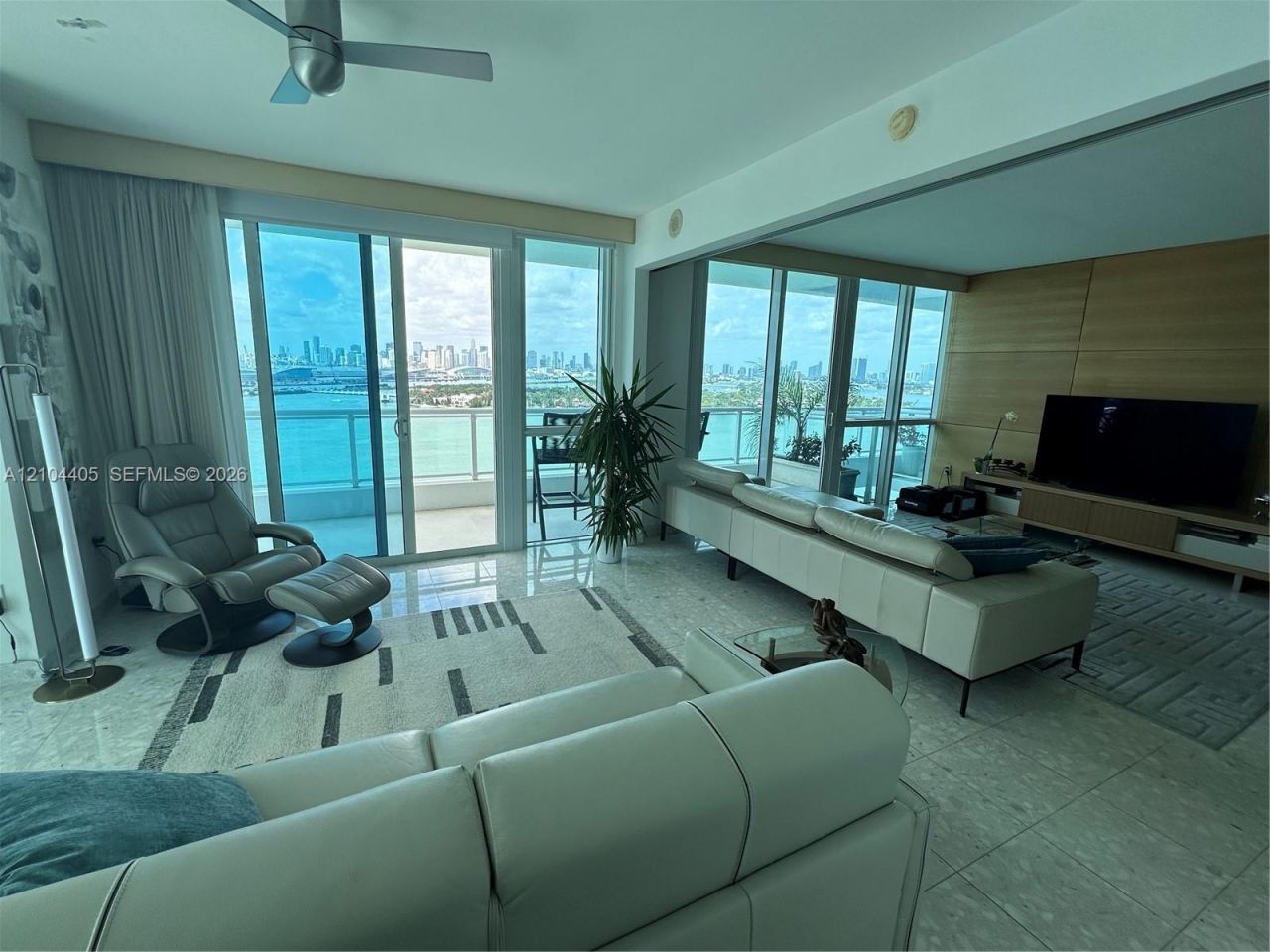 540 West Ave, Unit 1811, Miami Beach, FL 33139 Photo