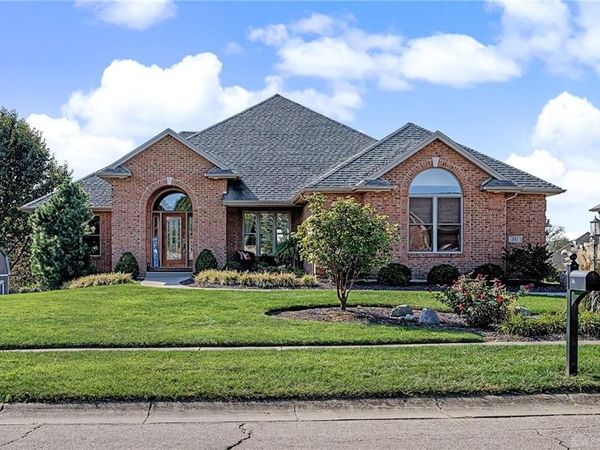 381 Sunset Drive, Carlisle, OH 45005
