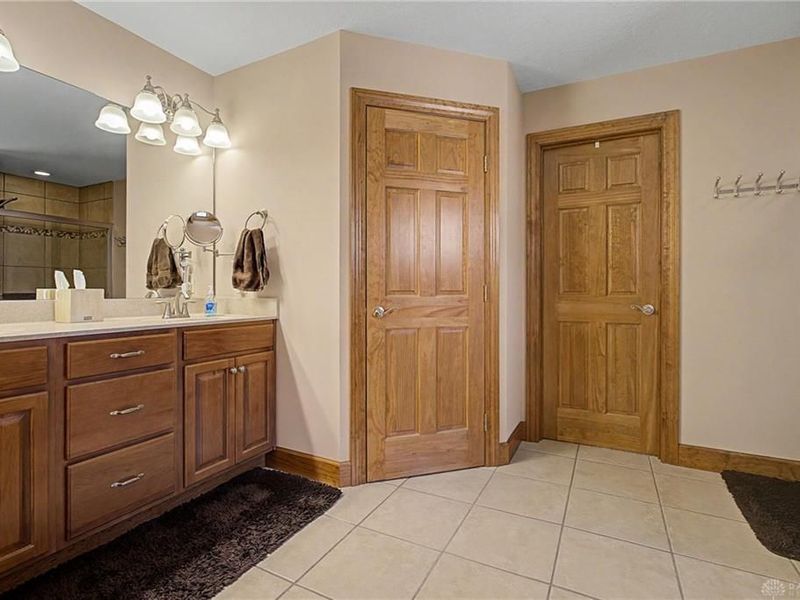 381 Sunset Drive, Carlisle, OH 45005 Photo 38