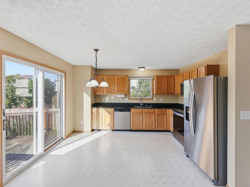 5919 Westbend Drive, Galloway, OH 43119 Photo 11