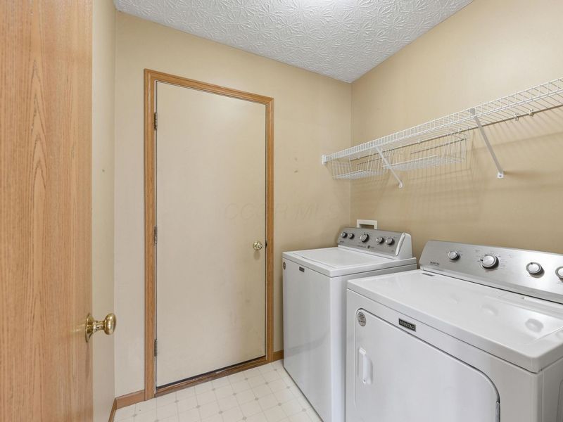 5919 Westbend Drive, Galloway, OH 43119 Photo 24