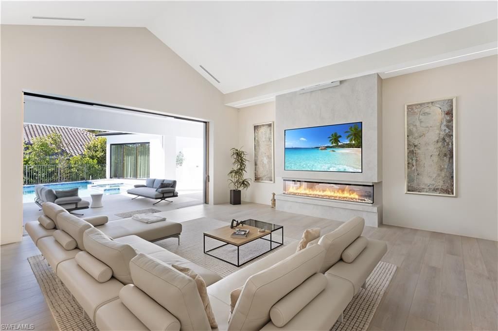 2485 Crayton Rd , Naples, FL 34103 Photo