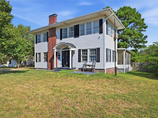 312 Country Club Drive , Holdenville, OK 74848