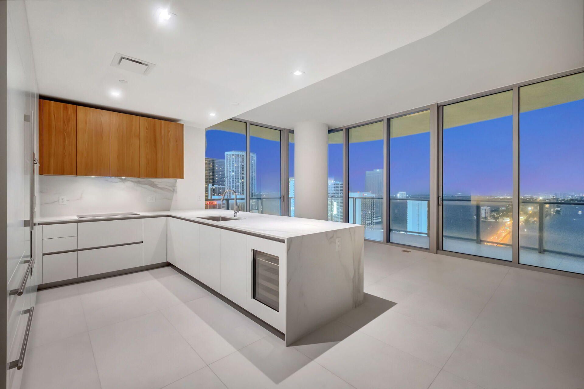 1400 Biscayne Blvd , Unit 2906, Miami, FL 33132 Photo