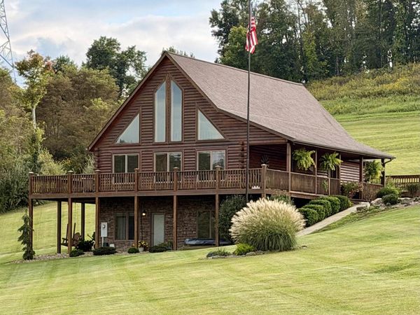 35 Dollar Road, Morgantown, WV 26501