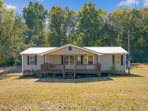 1005 Briarwood Dr , Charlotte, TN 37036