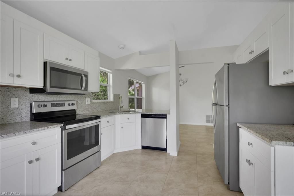 351 Emerald Bay Cir , Unit R7, Naples, FL 34110 Photo