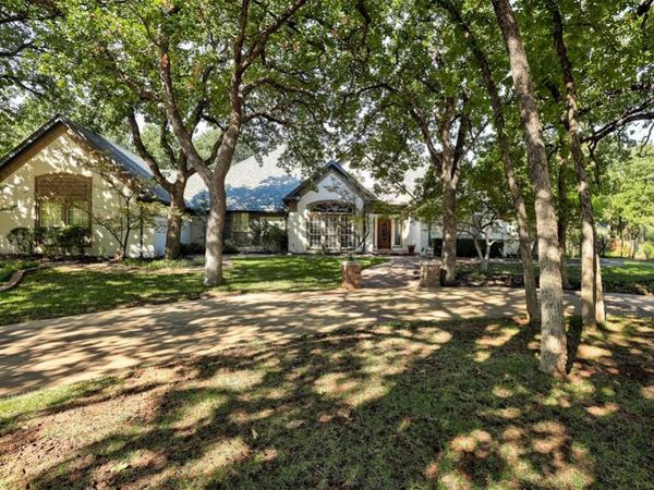 1823 Oak Forest Drive, Edmond, OK 73025