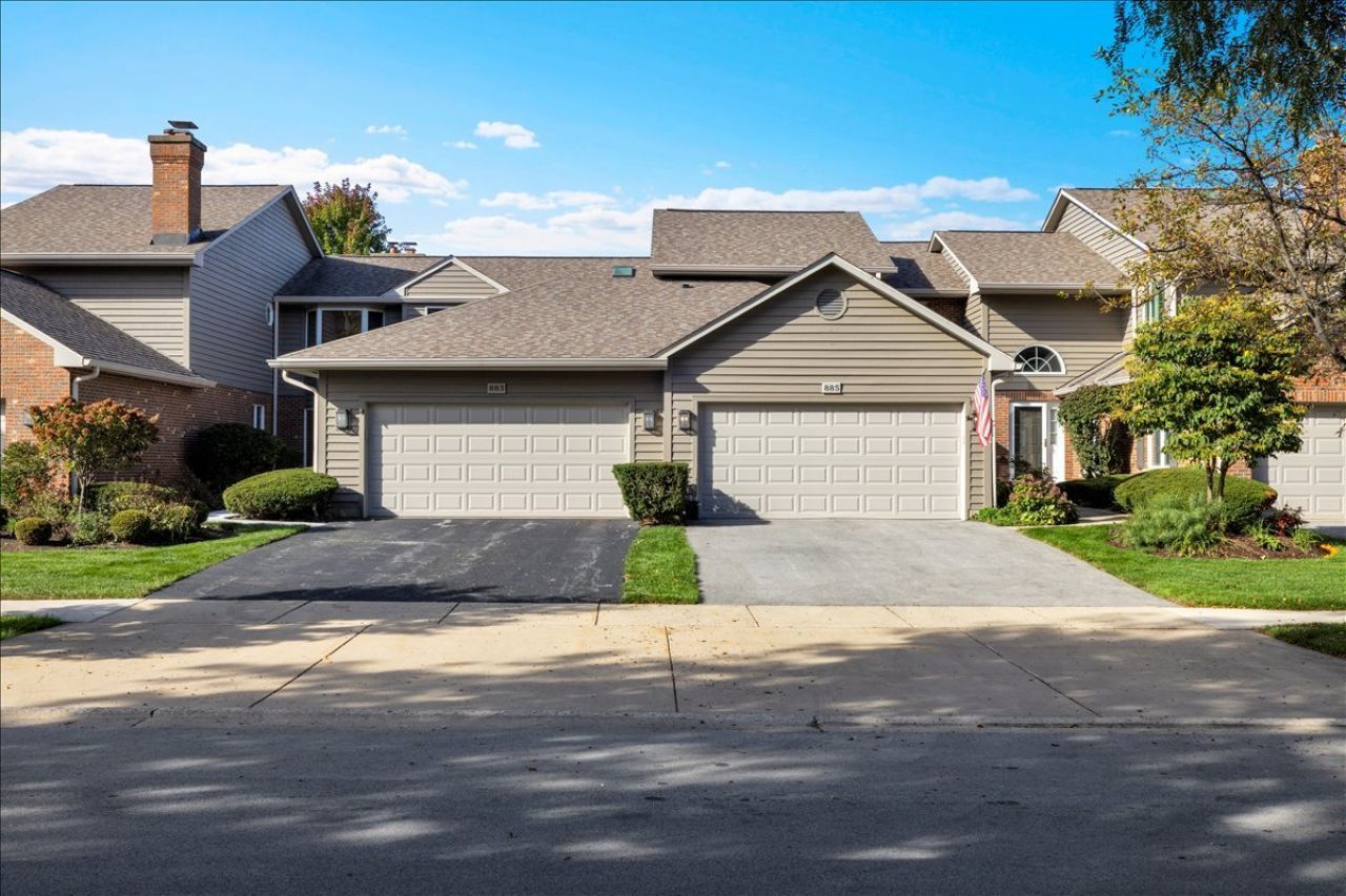 885 Saddlewood Drive, Glen Ellyn, IL 60137 Main Photo