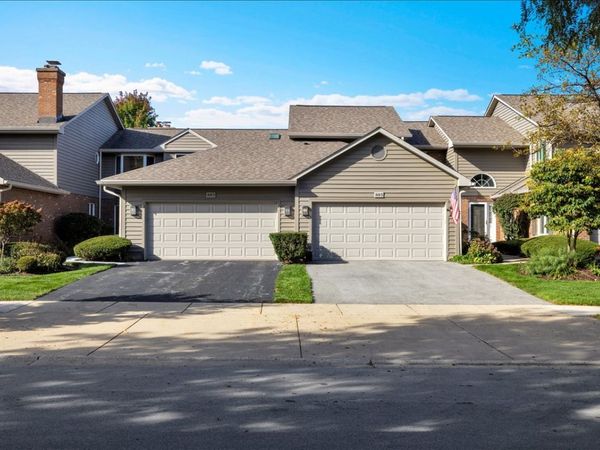 885 Saddlewood Drive , Glen Ellyn, IL 60137
