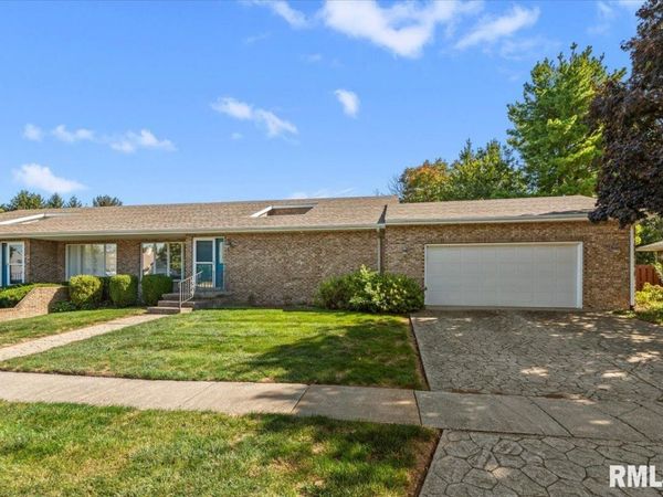 608 Westwinds Drive, Jacksonville, IL 62650
