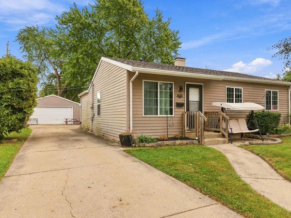 8523 21st AVENUE, Kenosha, WI 53143