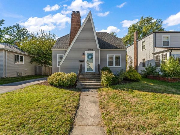18034 Burnham Avenue , Lansing, IL 60438
