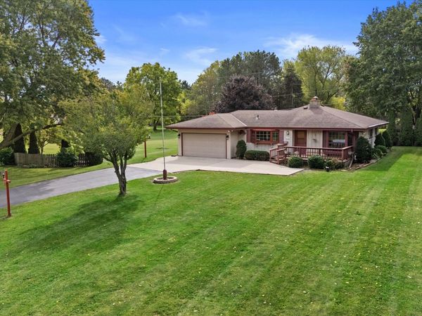 8011 Clinton Ln, Mount Pleasant, WI 53406