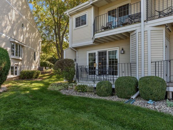 7776 W Tuckaway Shores Dr, Franklin, WI 53132