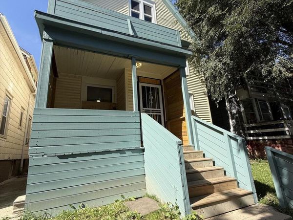 2123 N 33rd St, Unit A, Milwaukee, WI 53208