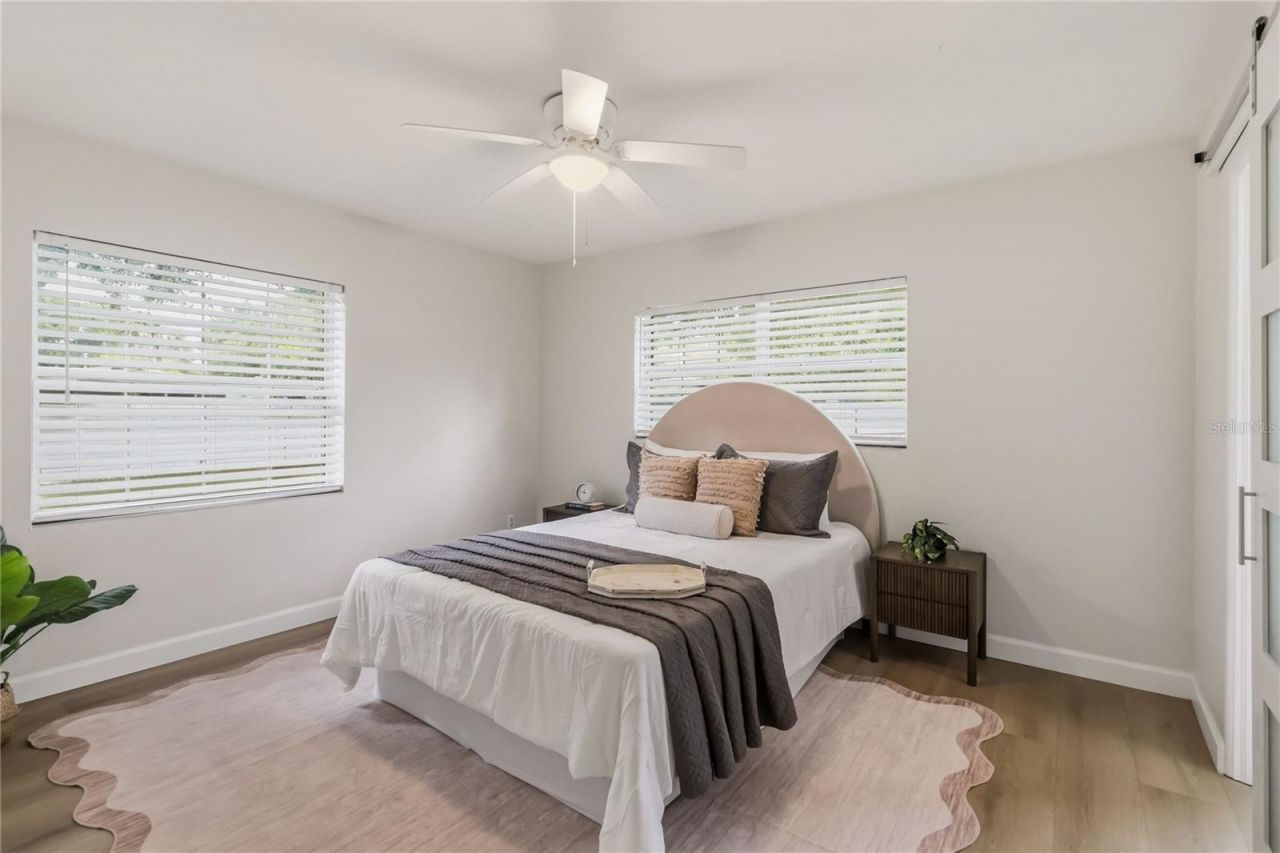 7040 Lake Drive, Belle Isle, FL 32809 Photo