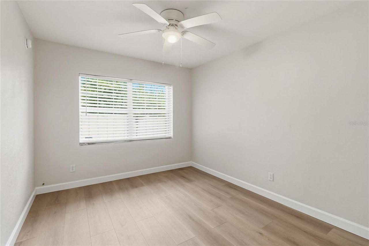 7040 Lake Drive, Belle Isle, FL 32809 Photo