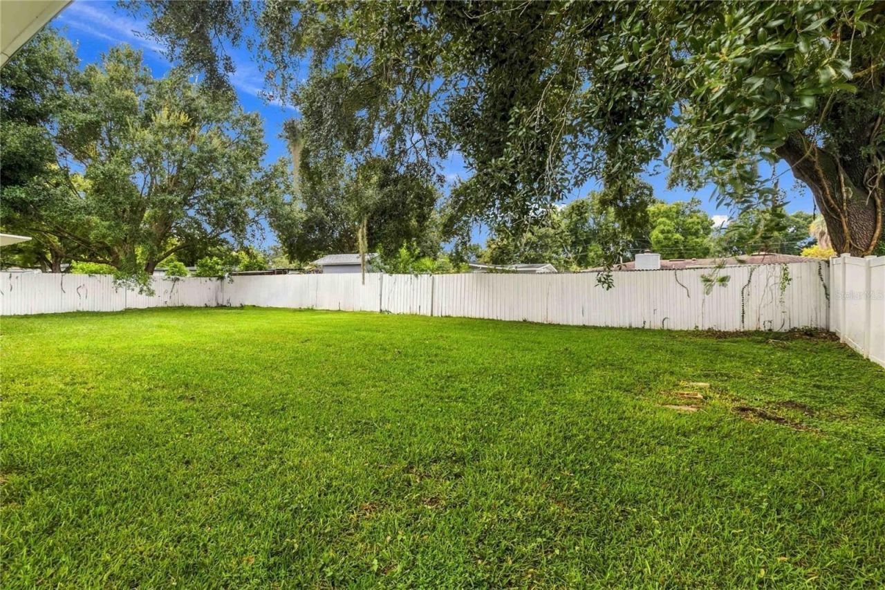 7040 Lake Drive, Belle Isle, FL 32809 Photo