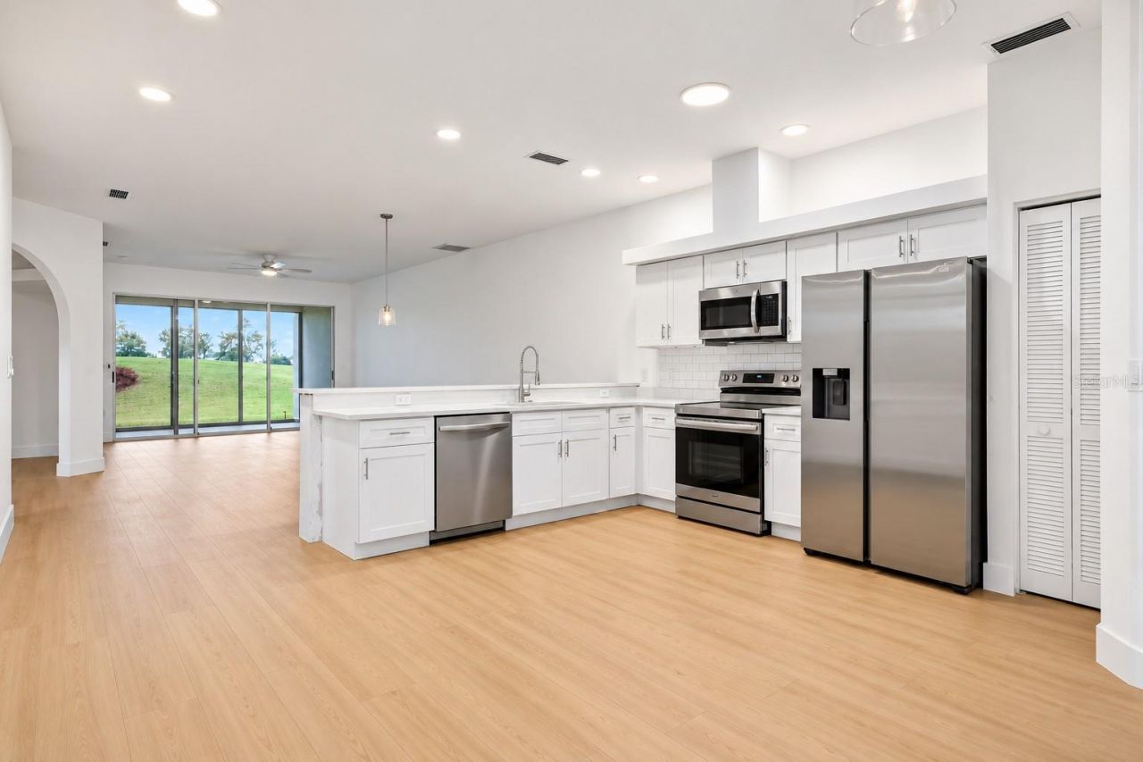 5713 Cottonwood Street , Bradenton, FL 34203 Photo
