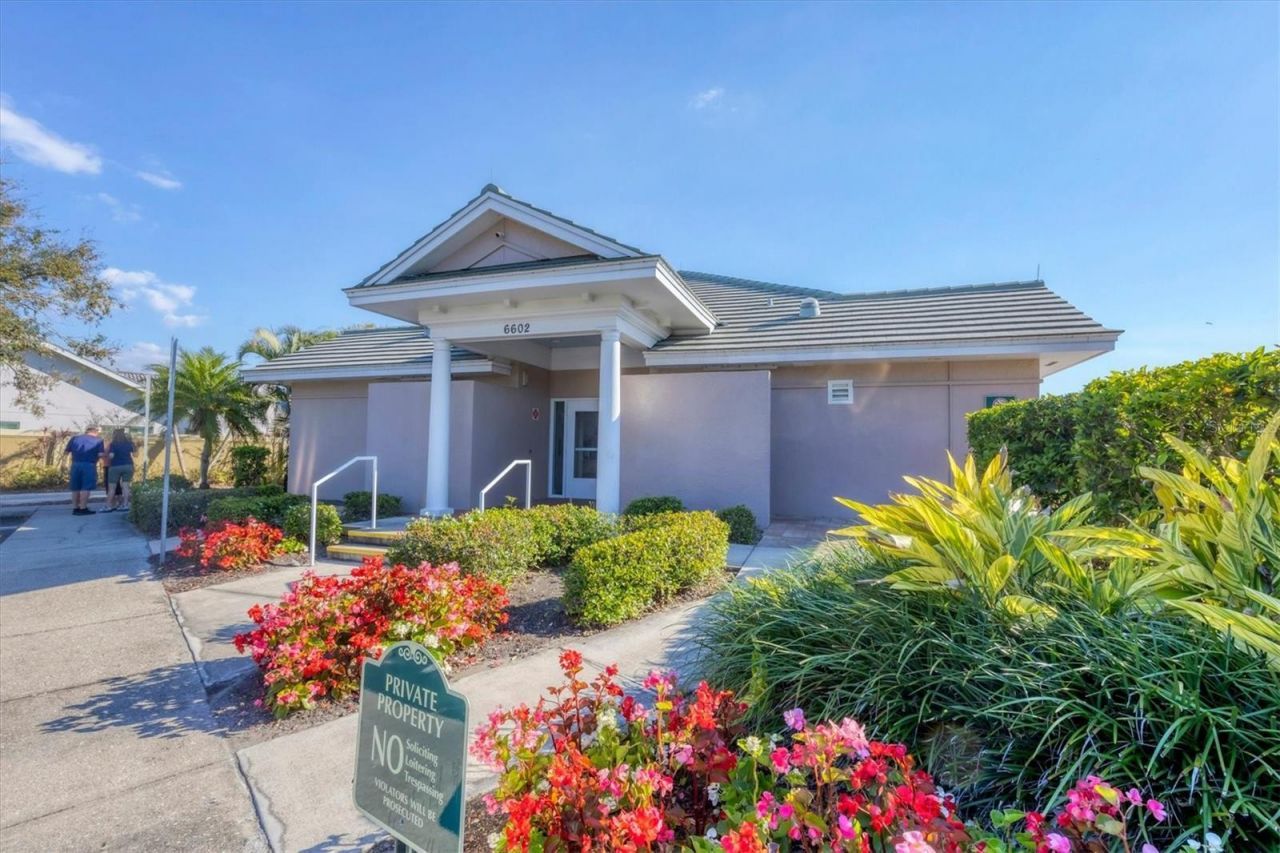 5713 Cottonwood Street , Bradenton, FL 34203 Photo