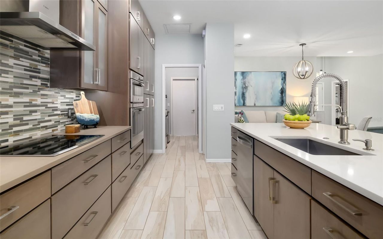 5111 Brooksbend Circle, Sarasota, FL 34238 Photo