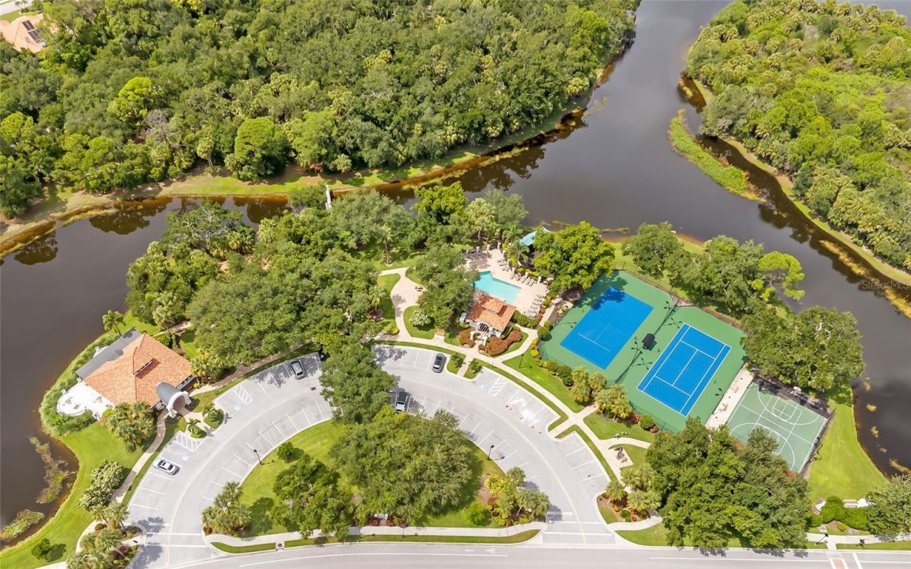 5111 Brooksbend Circle, Sarasota, FL 34238 Photo