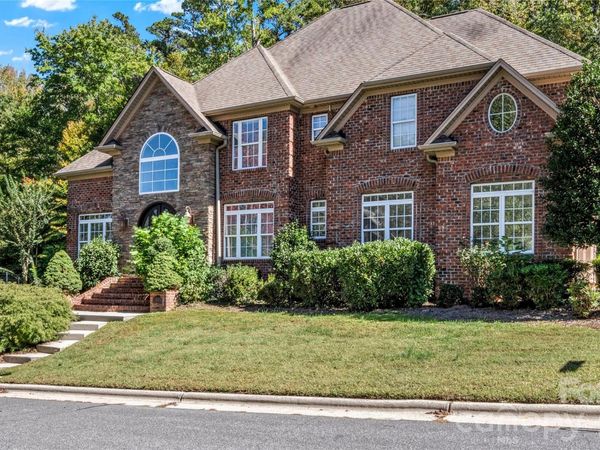 1391 Somerset Cove Drive , Winston Salem, NC 27103